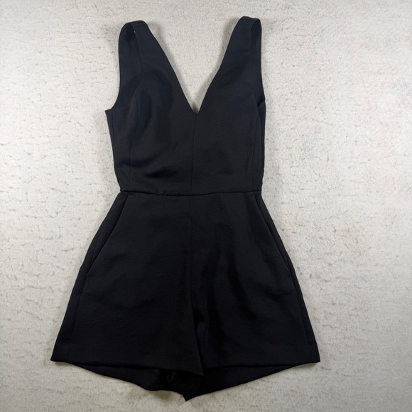 Wilfred Pants - Wilfred Aritzia Black V-Neck Tie Back Romper Sleeveless Crepe Shorts 0 59665